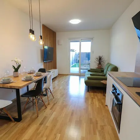 Lasiesta Ii Apartment