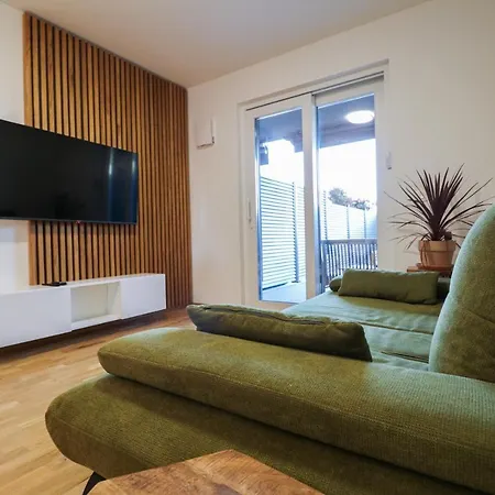 Lasiesta Ii Apartment